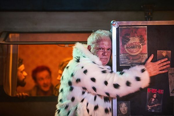 Е-ЕЕ-ЕЕ! / Бременские музыканты